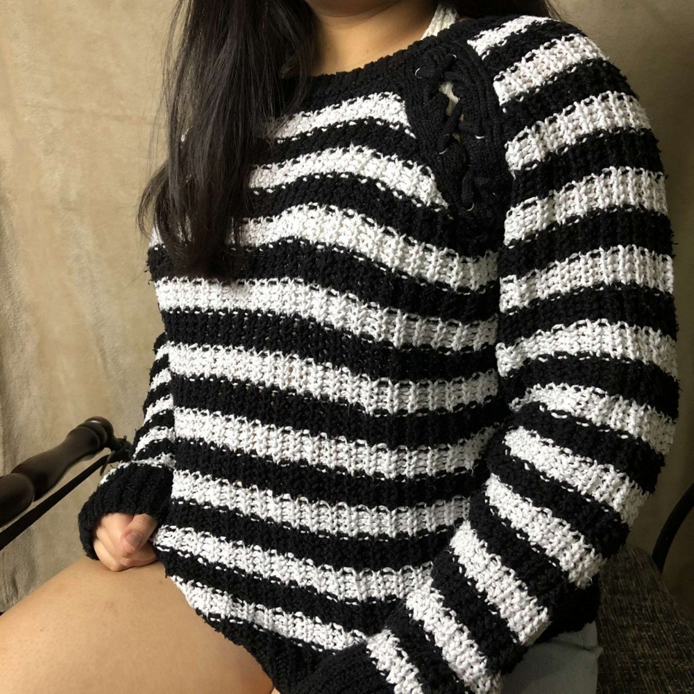 Black and white sweater!